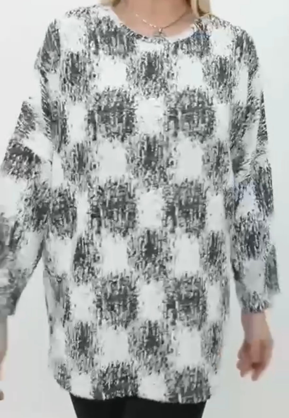 Pull en laine (Taches noires)