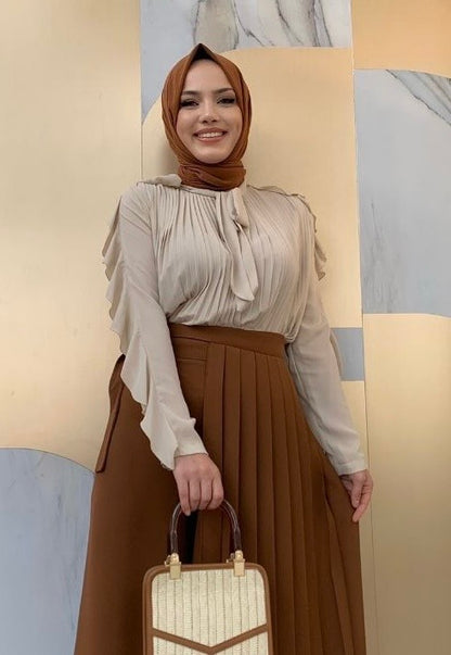 قميص بطيات 