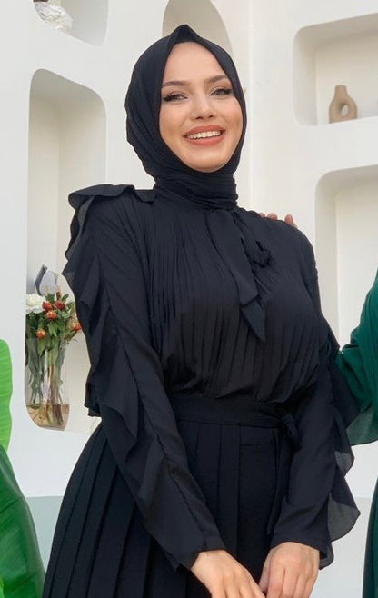 قميص بطيات 